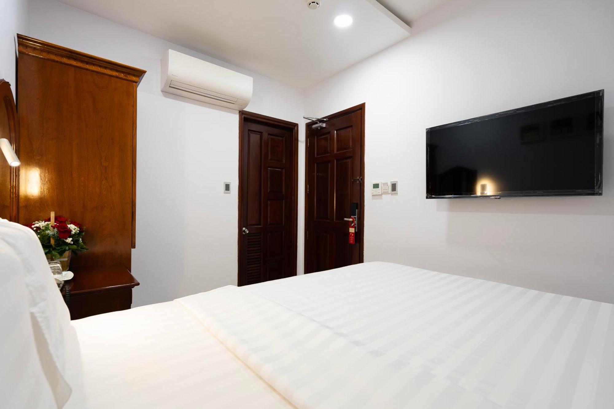 Hoang Luxury Hotel Dist 1 Ho Chi Minh Exterior photo