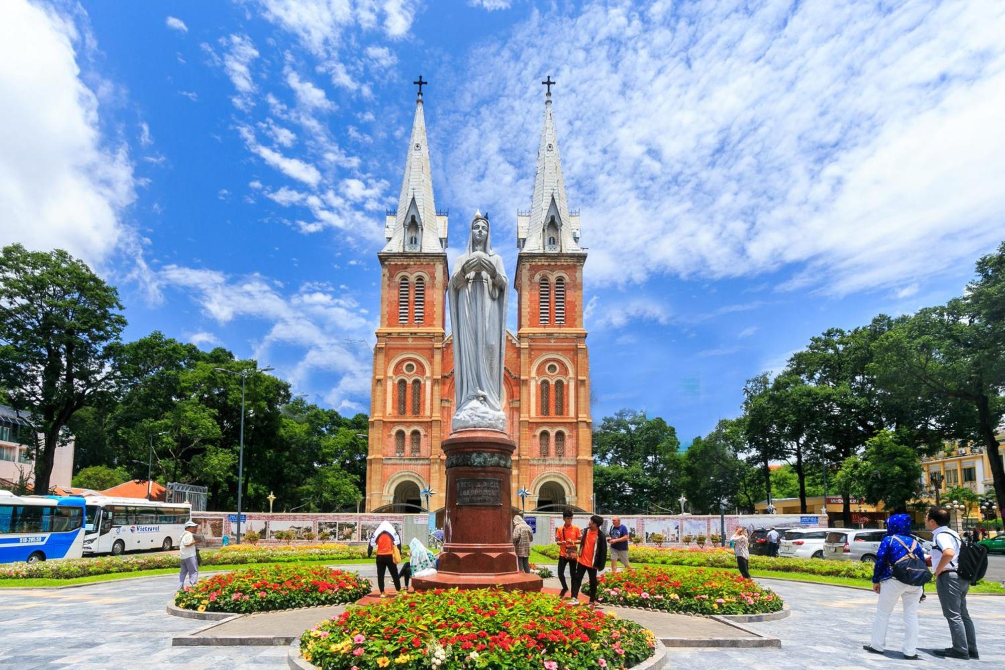 Hoang Luxury Hotel Dist 1 Ho Chi Minh Exterior photo